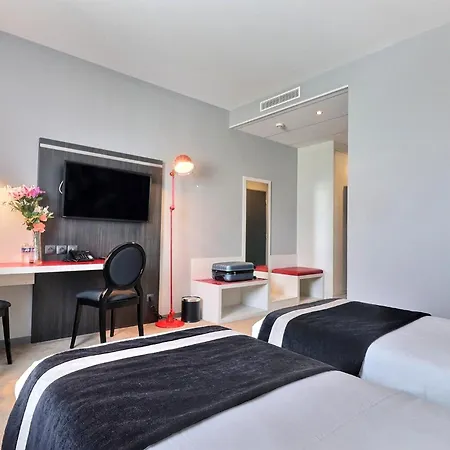 Hotel Des Lumieres Lyon Arena Stadium 3*