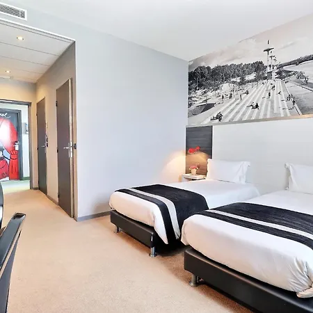 Hotel Des Lumieres Lyon Arena Stadium 3*