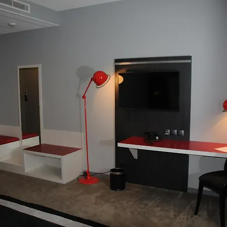 Des Lumieres Lyon Arena Stadium Hotel