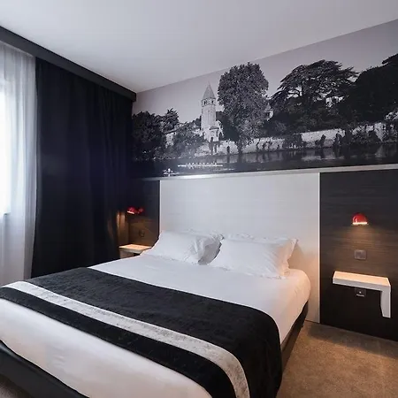 Des Lumieres Lyon Arena Stadium Hotel Meyzieu