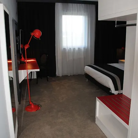 Des Lumieres Lyon Arena Stadium Hotel Meyzieu