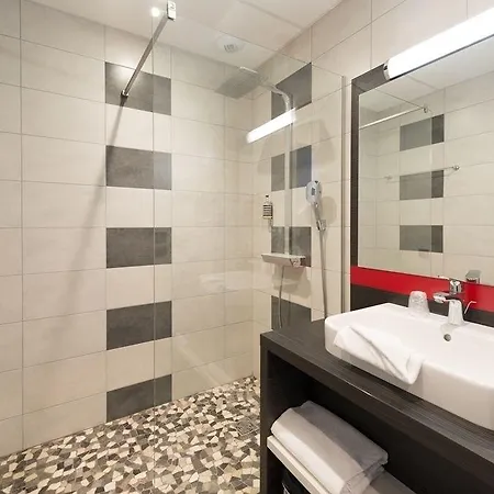 Des Lumieres Lyon Arena Stadium Hotel 3*