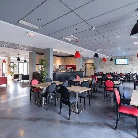 Des Lumieres Lyon Arena Stadium Hotel 3*